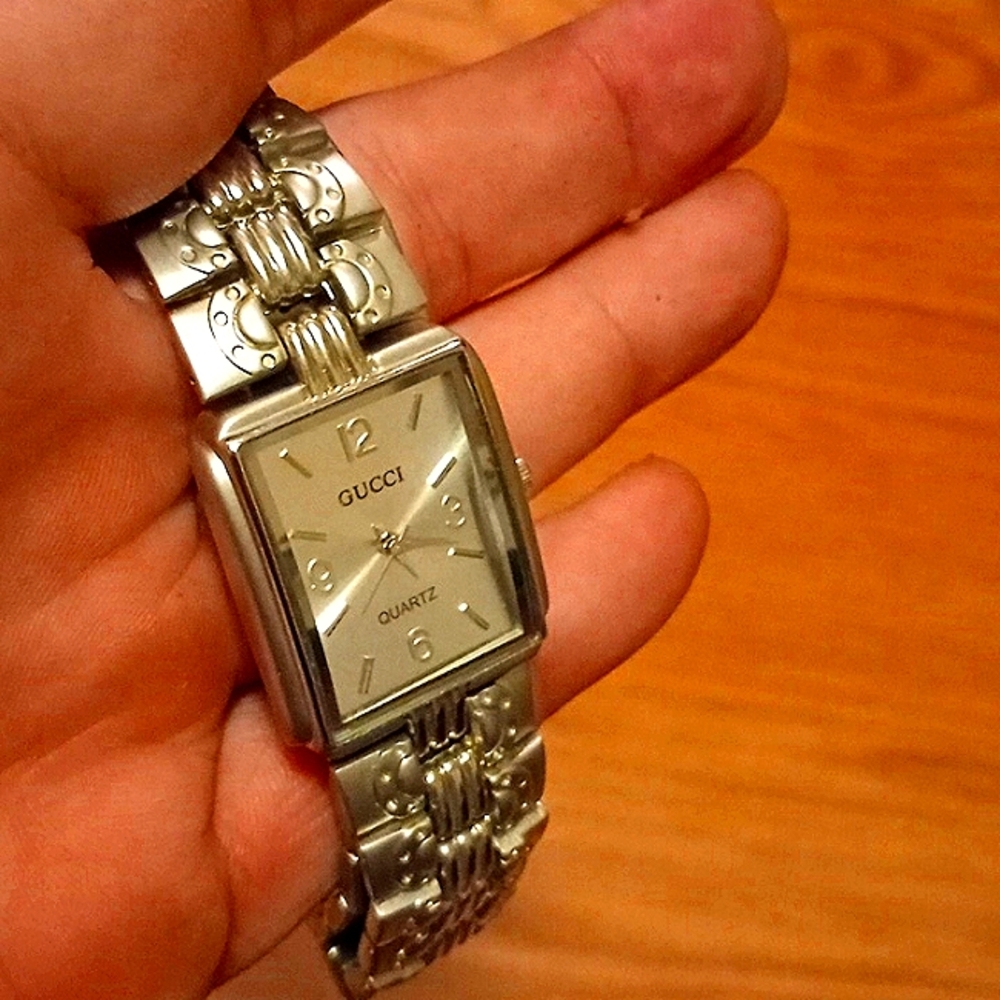 Gucci Mens Watch Very Elegant #29664